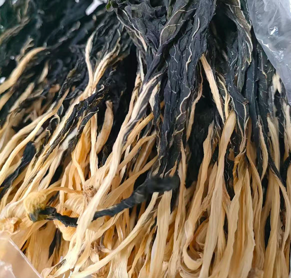 粤友钱配资 三伏天，建议把这4种菜晒干，冰箱囤起来，炖肉賊香，放一年不坏